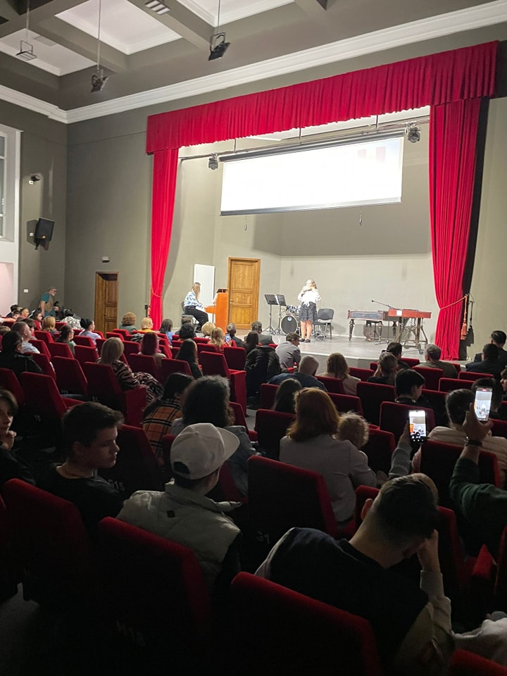 499684982_1078639374078156_6273350004824919647_n