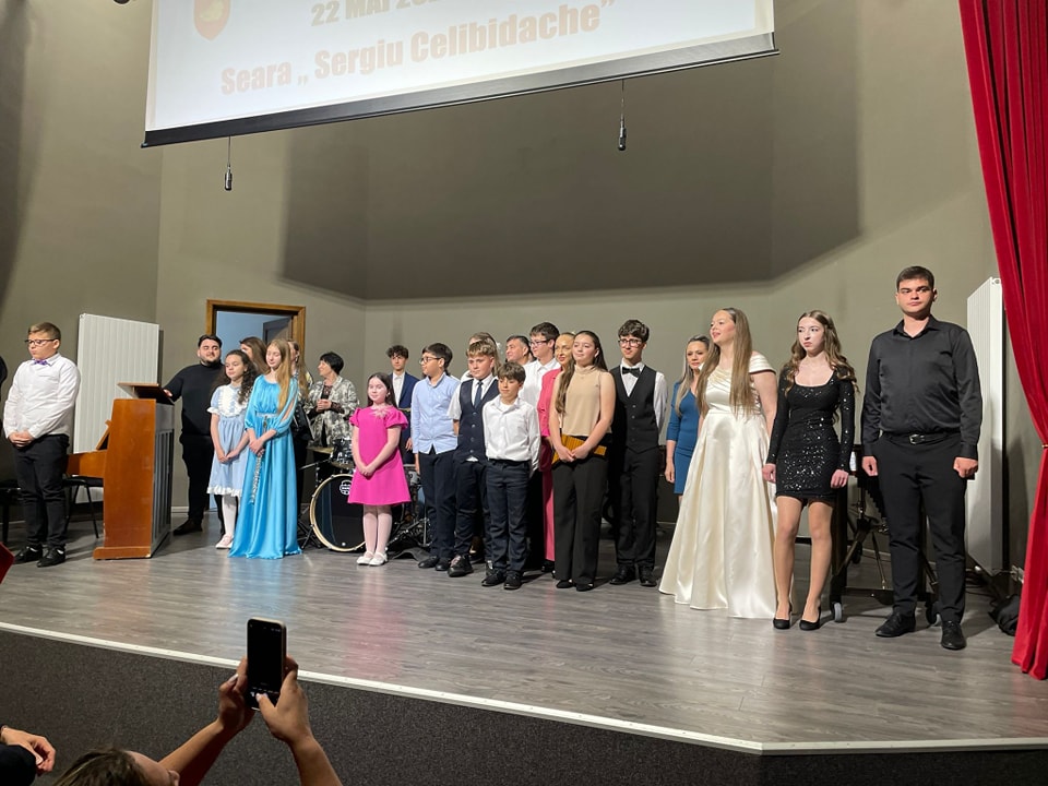 499701095_1078639224078171_3119664297294991078_n